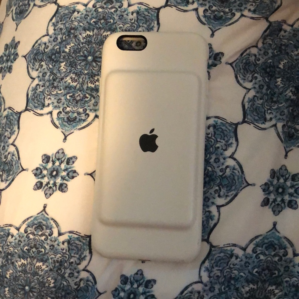 Apple iPhone 6/6s charging case!